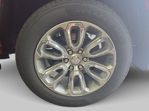 Used 2022 RAM 1500 Laramie AWD/4WD image 36