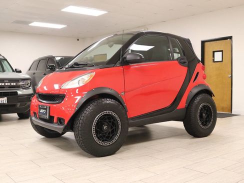 Used 2009 smart fortwo passion RWD image 3