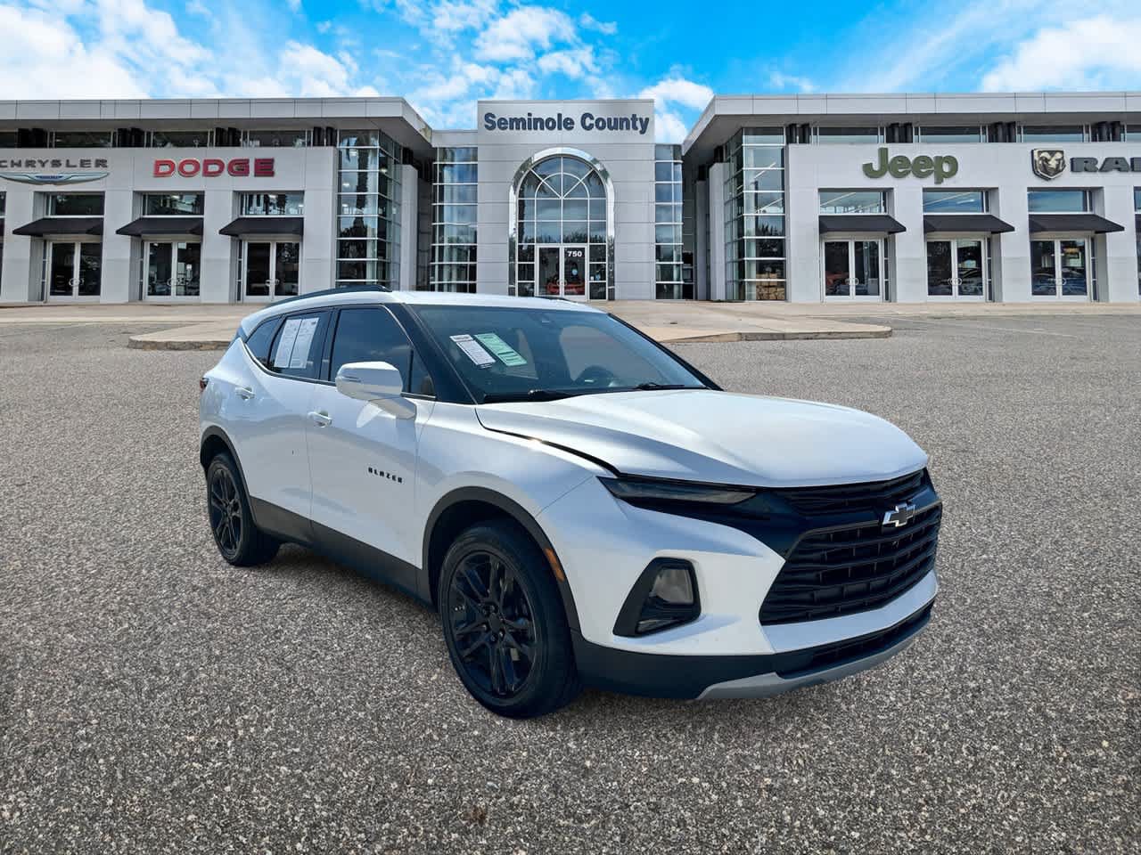 Used 2020 Chevrolet Blazer LT w/ Sound & Technology Package FWD image 3