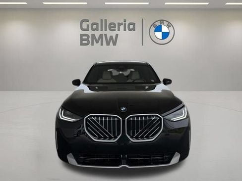 Used 2025 BMW X3 xDrive30i w/ Convenience Package AWD/4WD image 4