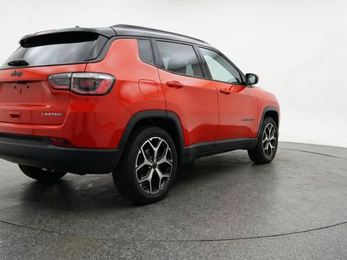 Used 2025 Jeep Compass Limited AWD/4WD image 7