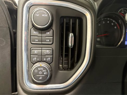 Used 2021 Chevrolet Silverado 1500 LT Trail Boss w/ Convenience Package II AWD/4WD image 20