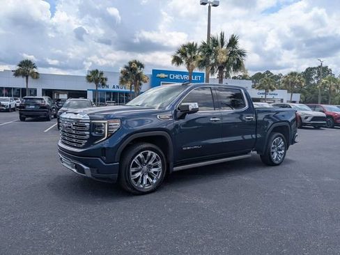 Used 2023 GMC Sierra 1500 Denali w/ Denali Reserve Package AWD/4WD image 7