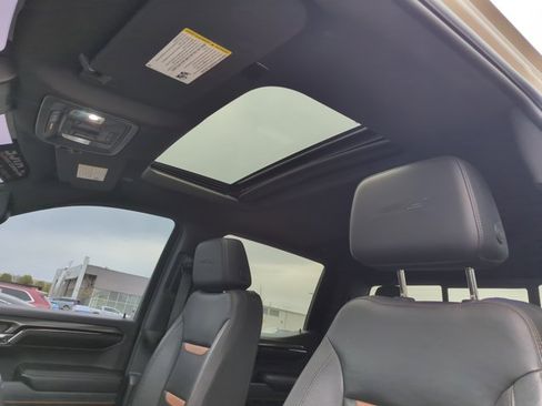 Used 2023 GMC Sierra 1500 AT4 w/ Technology Package image 27