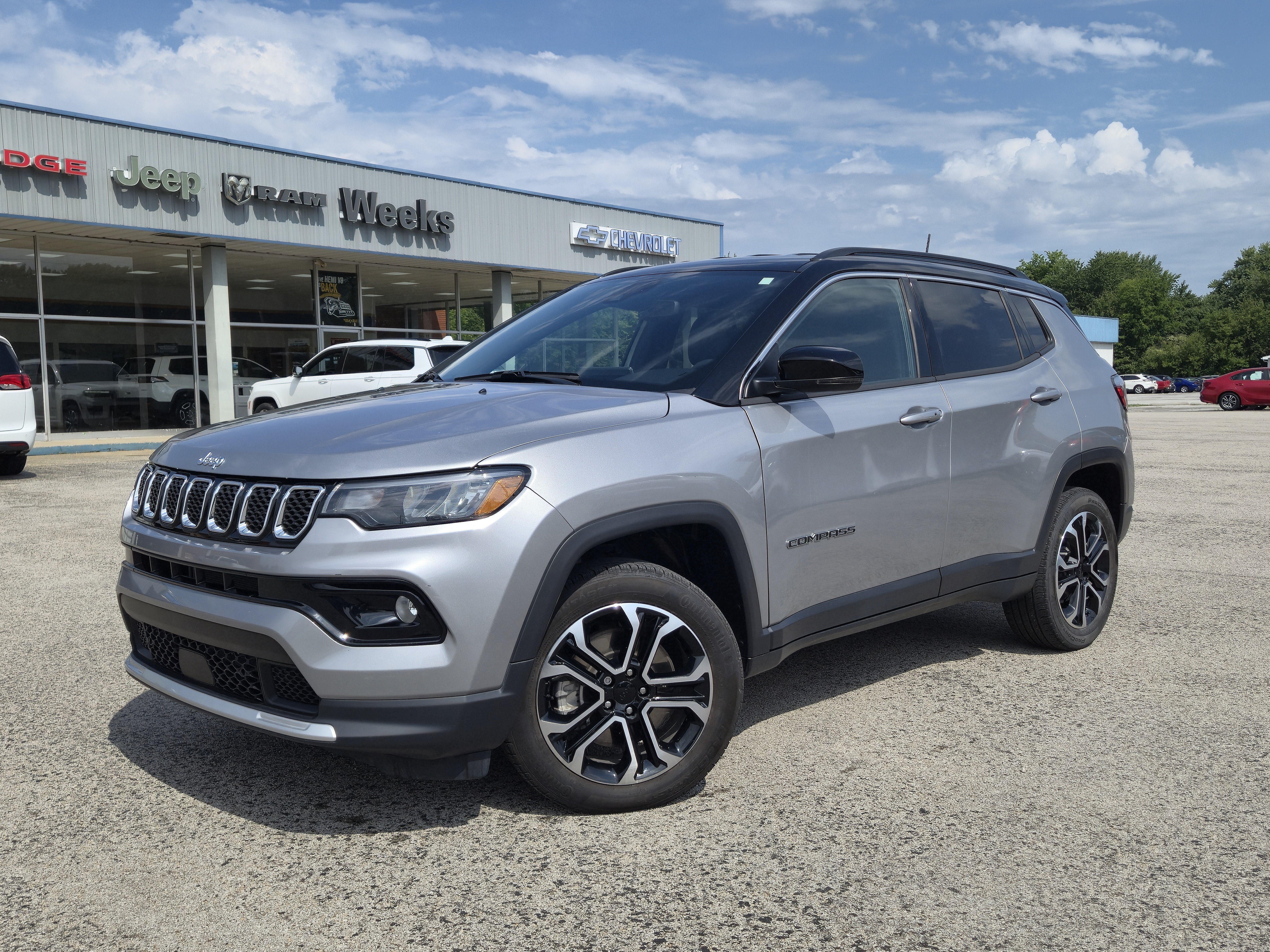 Used 2023 Jeep Compass Limited AWD/4WD image 1