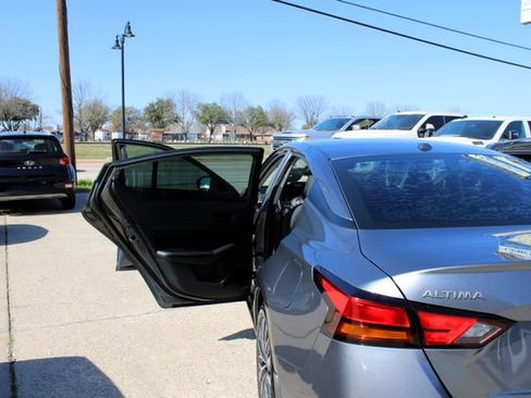 Used 2023 Nissan Altima 2.5 SV w/ SV Premium Package FWD image 35