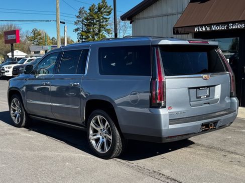 Used 2016 Cadillac Escalade ESV Premium AWD/4WD image 4