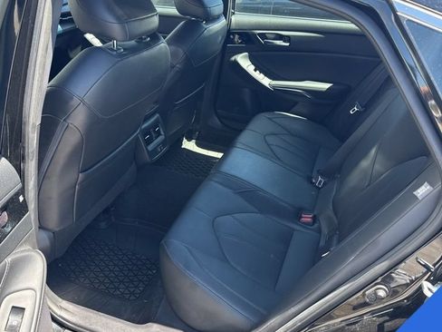 Used 2021 Toyota Avalon XLE w/ Moonroof Package AWD/4WD image 4