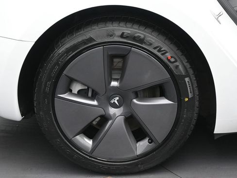 Used 2023 Tesla Model 3 Standard Range RWD image 30