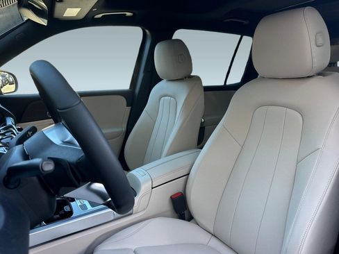 New 2026 Mercedes-Benz GLB 250 image 5