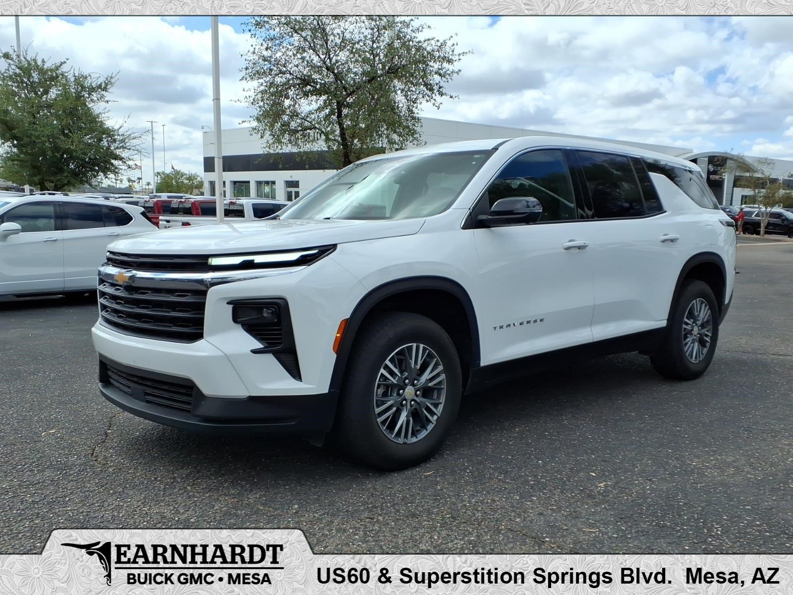 Used 2024 Chevrolet Traverse LS w/ LPO, Floor Liner Package FWD image 1
