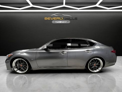 Used 2015 INFINITI Q70 5.6 w/ Sport Package AWD/4WD image 2