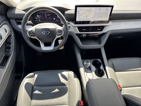 New 2026 Ford Explorer Active w/ Active Comfort Package image 23