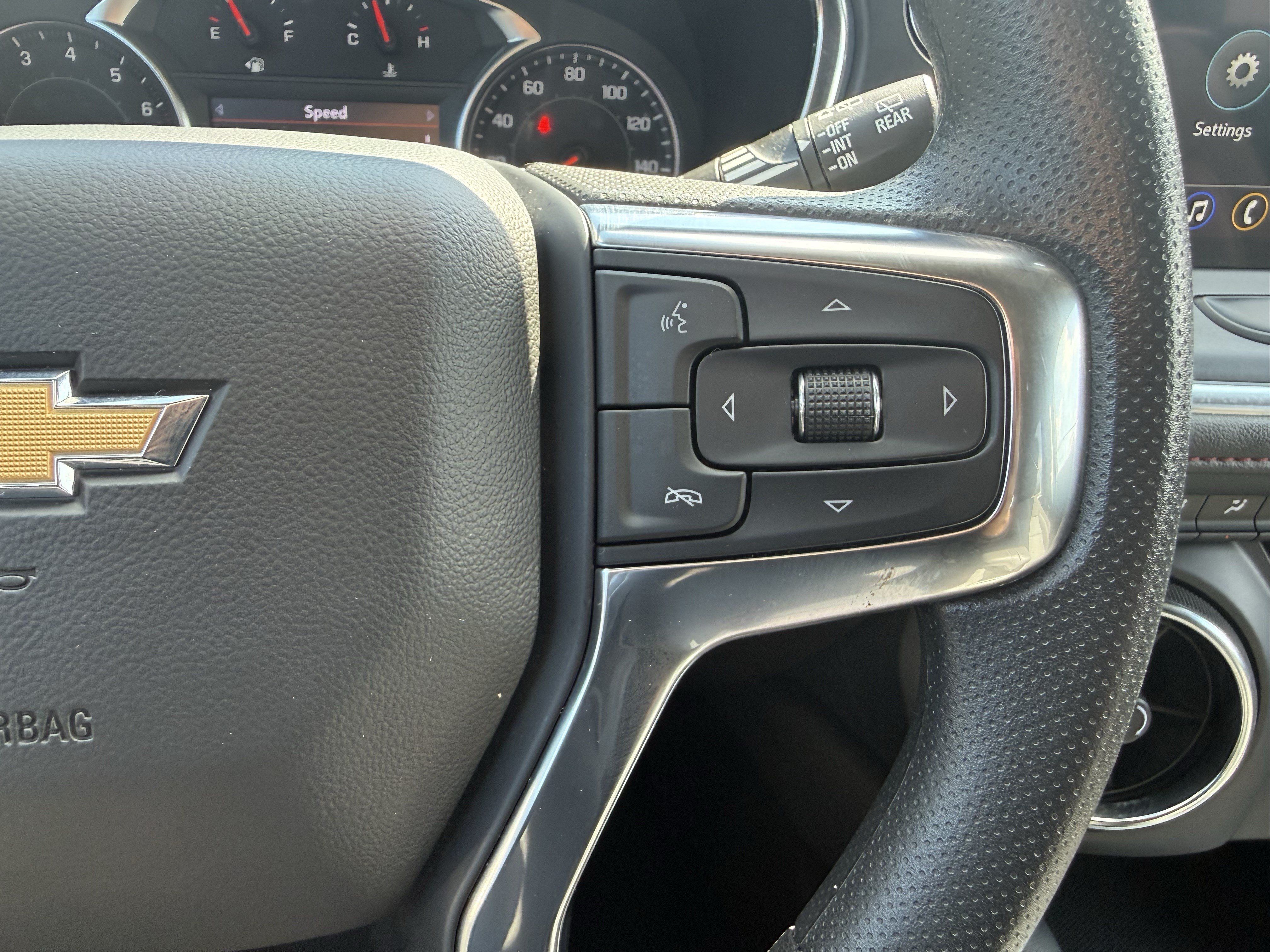 Used 2025 Chevrolet Blazer LT FWD image 19