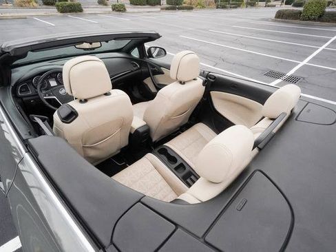 Used 2017 Buick Cascada Premium image 31