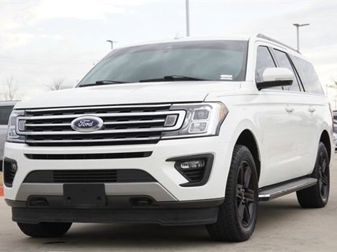 Used 2021 Ford Expedition Max XLT image 3