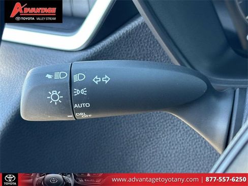 Used 2025 Toyota Corolla LE image 26