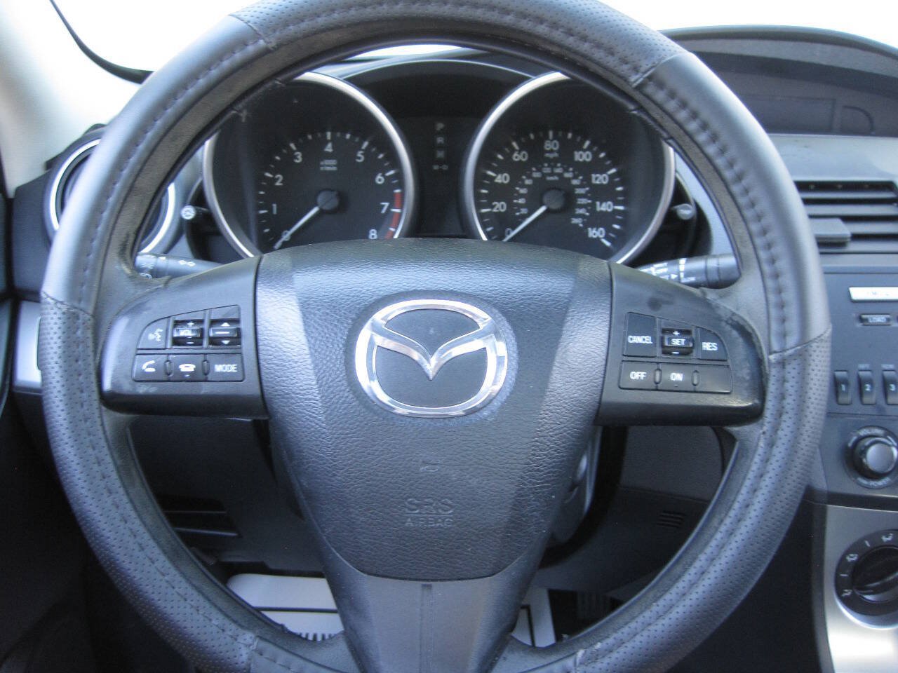 Used 2011 MAZDA MAZDA3 i Touring FWD image 30