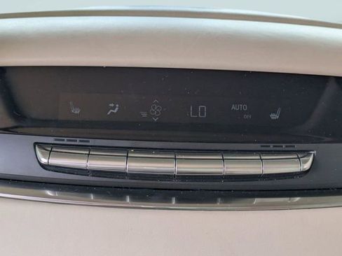 Used 2024 Cadillac Escalade ESV Sport Platinum w/ LPO, ONYX Package AWD/4WD image 18