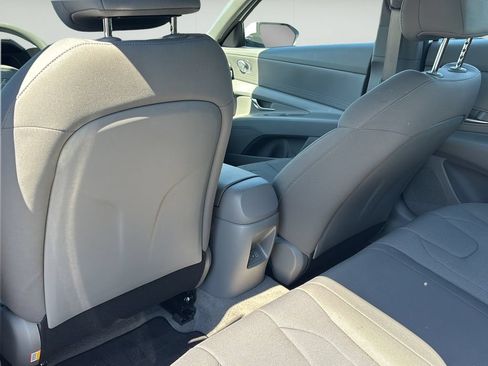 Certified 2025 Hyundai Elantra SE FWD image 21