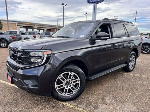 New 2025 Ford Expedition Active image 5