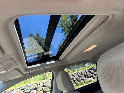 Used 2014 Subaru Crosstrek 2.0i Premium w/ Moonroof Package AWD/4WD image 18