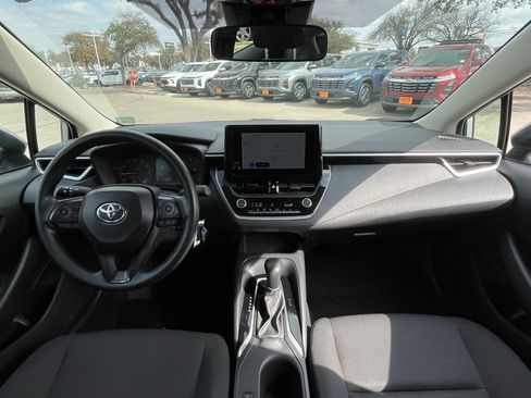 Used 2024 Toyota Corolla LE image 11