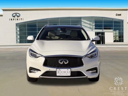 Used 2019 INFINITI QX30 w/ Cargo Package image 8