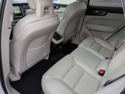 Used 2018 Volvo XC60 T6 Inscription w/ Luxury Seat Package image 18
