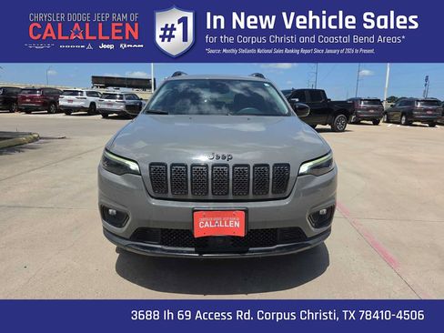 Used 2023 Jeep Cherokee Altitude Lux AWD/4WD image 14