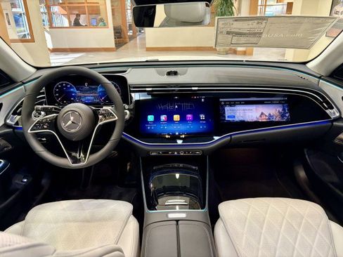 New 2026 Mercedes-Benz E 450 4MATIC Sedan image 10