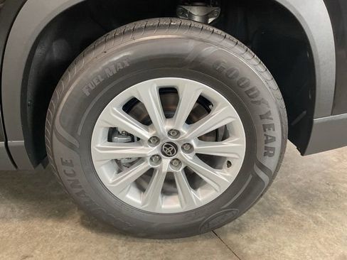 Used 2024 Toyota Grand Highlander XLE AWD/4WD image 7