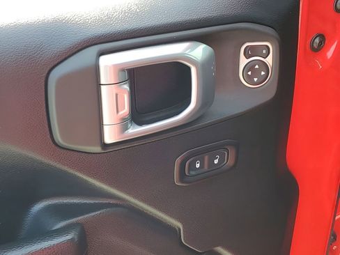 Used 2022 Jeep Wrangler Unlimited Rubicon image 45