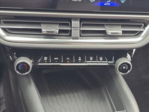 New 2026 Chevrolet Equinox EV LT image 26