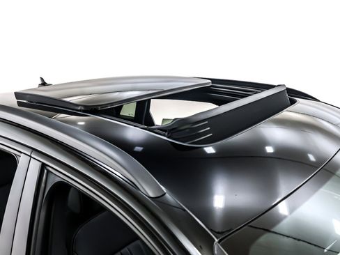 Used 2022 Audi e-tron Premium Plus w/ Premium Plus Package image 23