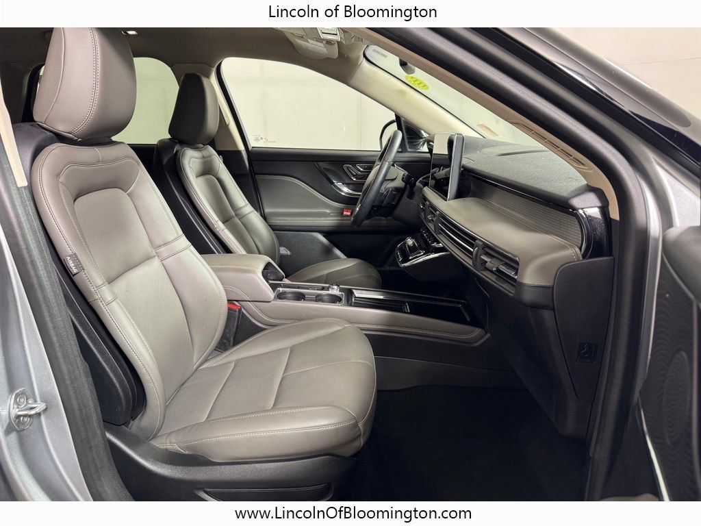 Used 2023 Lincoln Corsair AWD w/ Equipment Group 101A image 10