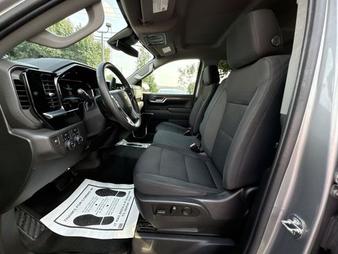 Used 2023 Chevrolet Silverado 1500 LT AWD/4WD image 13