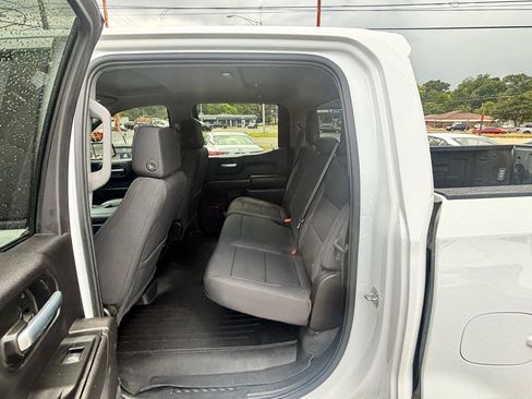 Used 2022 Chevrolet Silverado 1500 Custom RWD image 38