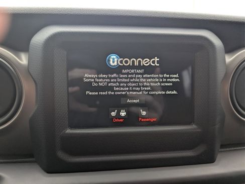 Used 2020 Jeep Gladiator Sport w/ Quick Order Package 24S image 21