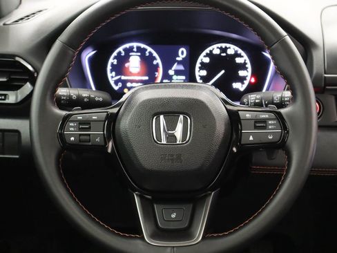 Used 2025 Honda Pilot TrailSport image 13