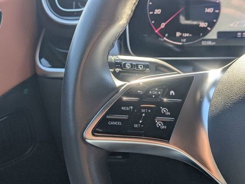 Used 2025 Mercedes-Benz GLC 350e 4MATIC image 23