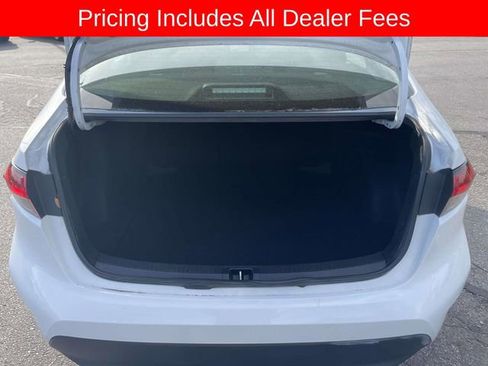 Used 2023 Toyota Corolla LE FWD image 13