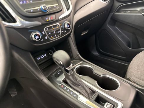 Used 2023 Chevrolet Equinox LT AWD/4WD image 19