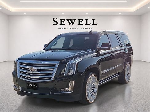 Used 2018 Cadillac Escalade Platinum AWD/4WD image 1