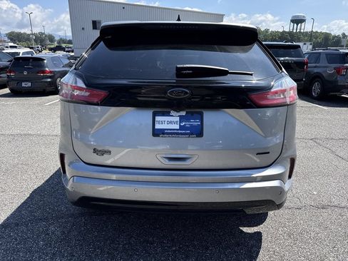 Used 2023 Ford Edge SE w/ Black Appearance Package AWD/4WD image 6