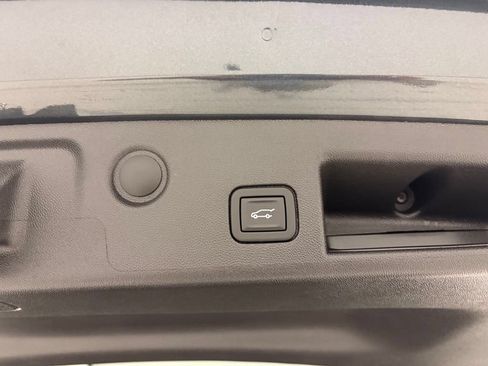 Used 2023 Chevrolet Equinox LT AWD/4WD image 40