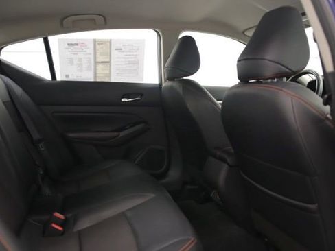 Used 2024 Nissan Altima 2.5 SR AWD/4WD image 16