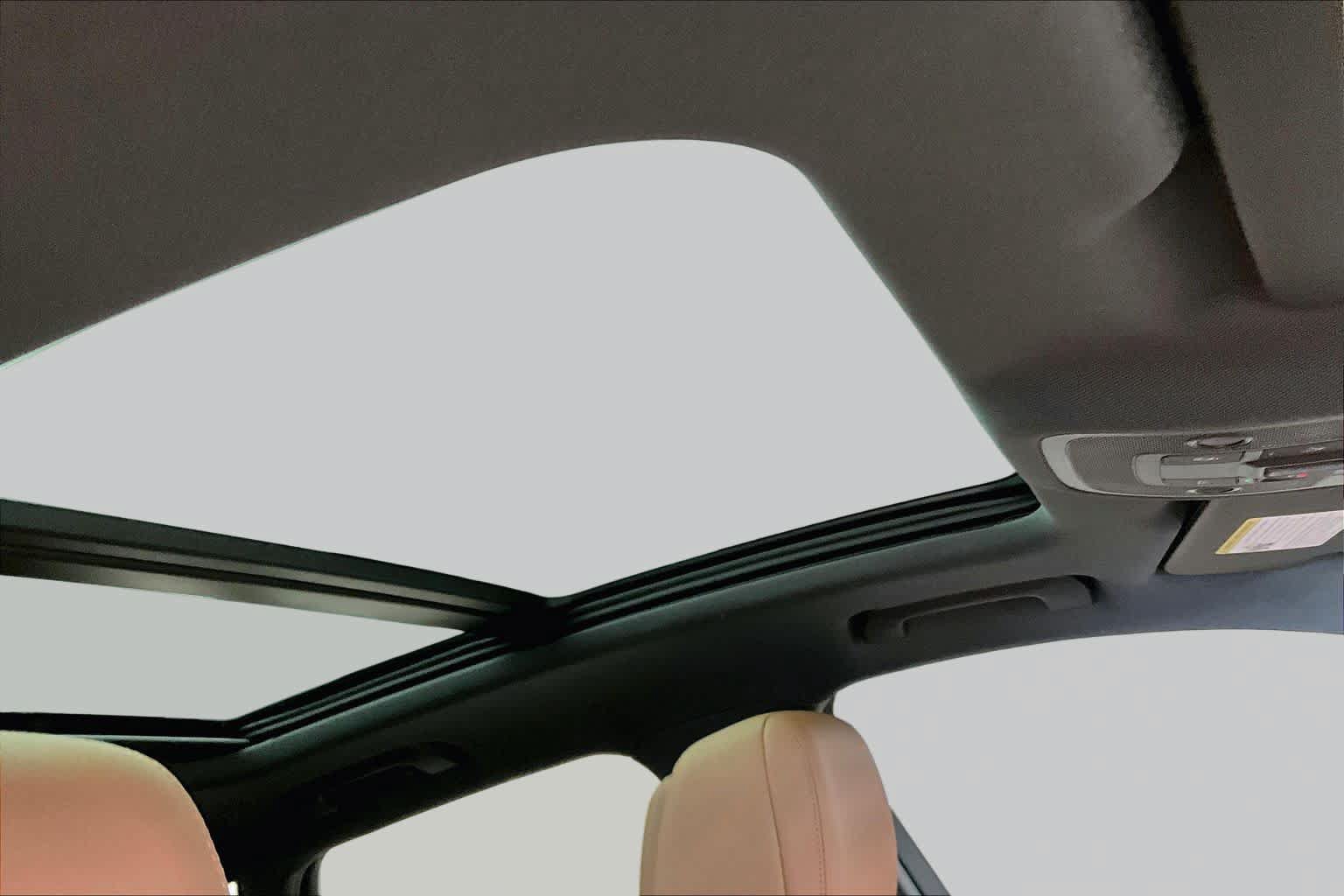 Certified 2024 Audi Q3 2.0T Premium w/ Convenience Package AWD/4WD image 14