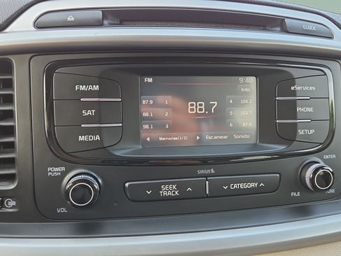 Used 2016 Kia Sorento FWD w/ LX Convenience Package image 26