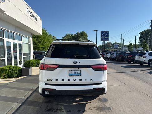 Used 2024 Toyota Sequoia SR5 w/ SR5 Premium Package AWD/4WD image 4